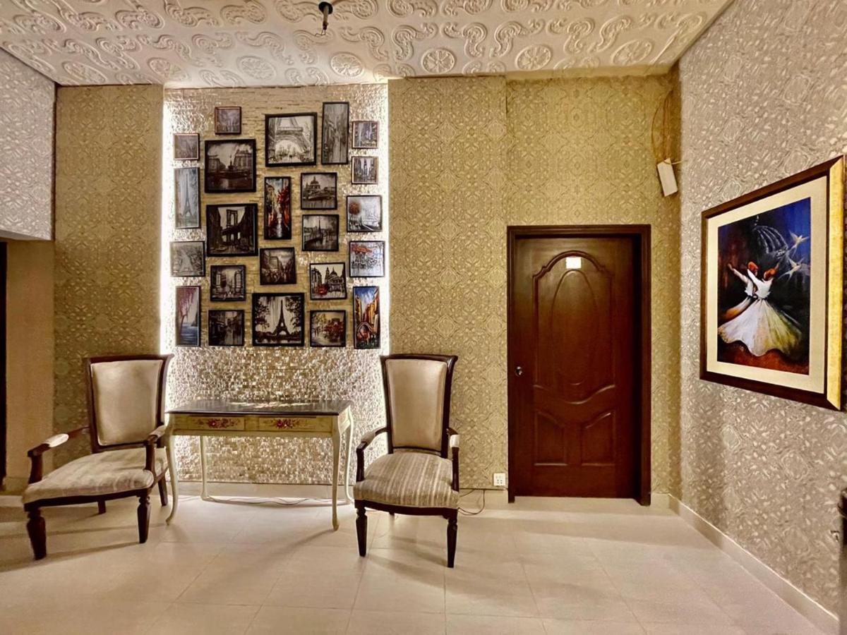Shelton Hotel Mardan Bagian luar foto